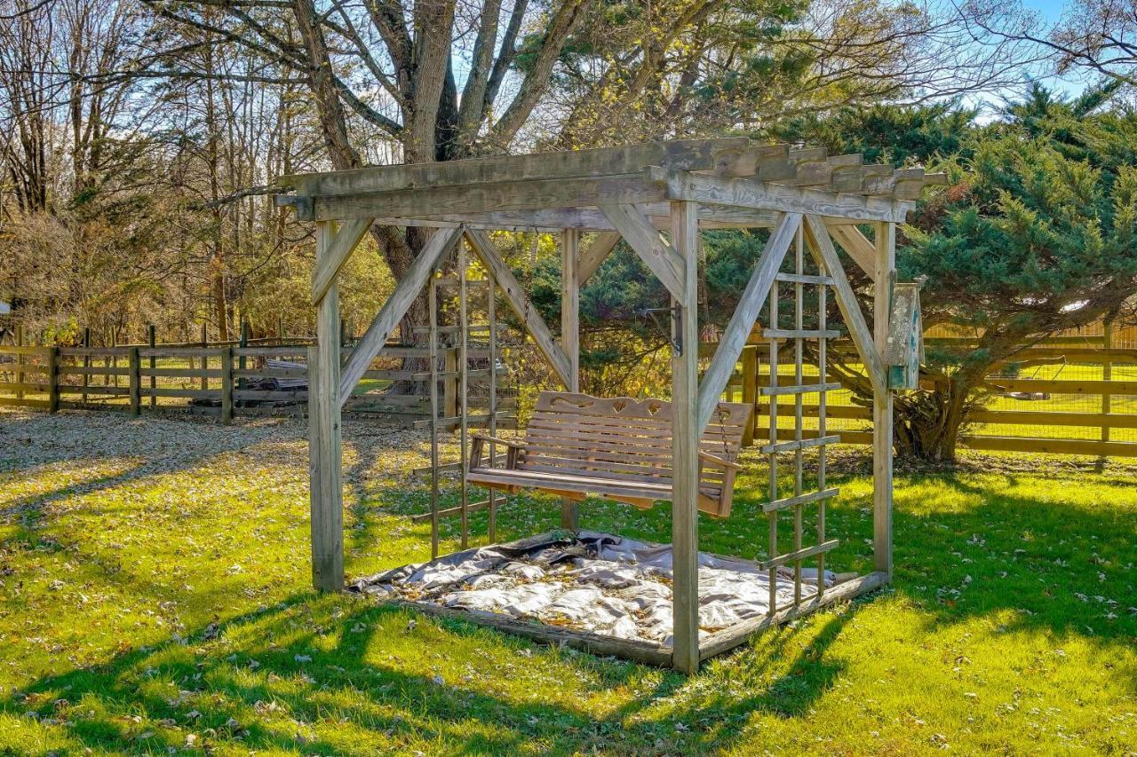 Villa Hocking Hills Hideaway With Hot Tub And Fire Pit! Logan Exterior foto