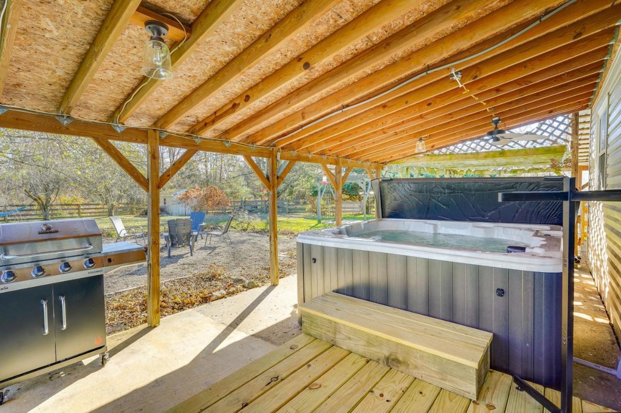 Villa Hocking Hills Hideaway With Hot Tub And Fire Pit! Logan Exterior foto